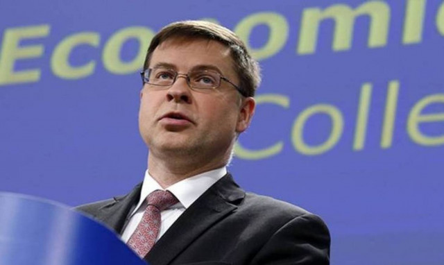 Ντομπρόβσκις: Τα σενάρια για ελάφρυνση του ελληνικού χρέους