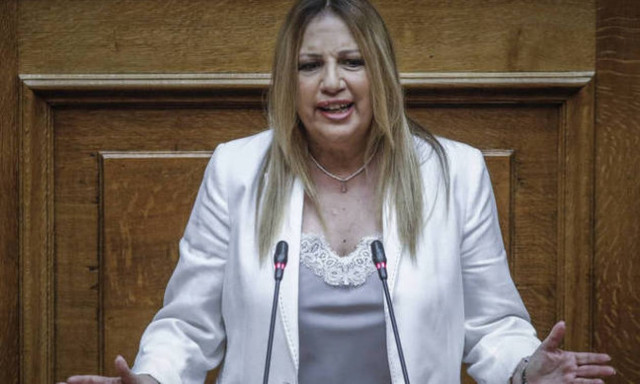 Gennimata lashes out at government, asks for elections