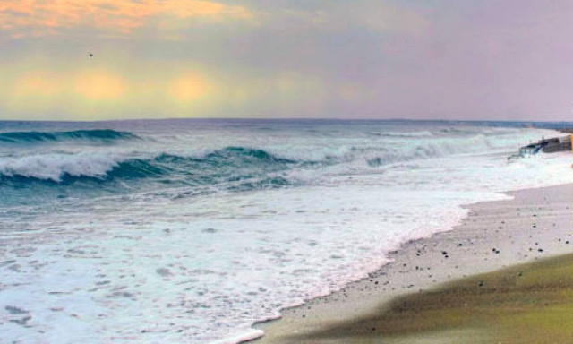 Σοκαριστικό θέαμα: Εντόπισαν παιδάκι 2,5 ετών να επιπλέει αναίσθητο στη θάλασσα