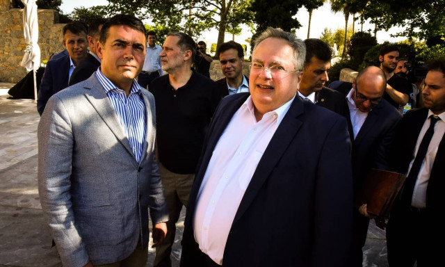 Σκοπιανό: «Ύποπτα» παιχνίδια και αδιαλλαξία από τους Σκοπιανούς