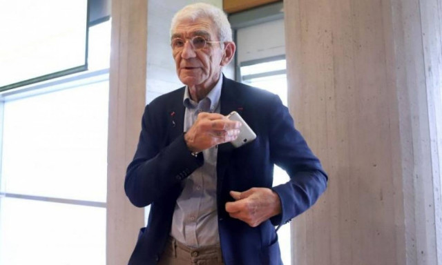 Βίντεο Μπουτάρης: «Πάρτε δρόμο ρε!» - Διώχνει πολίτες από το δημαρχείο