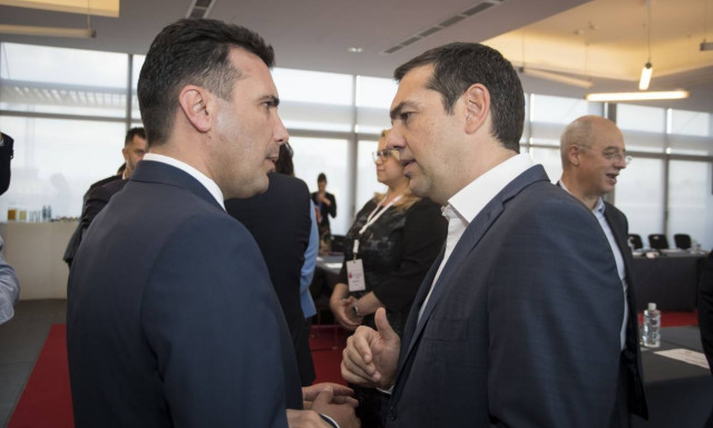 Σκοπιανό: Στα χέρια Τσίπρα - Ζάεφ οι τελευταίες διαφορές