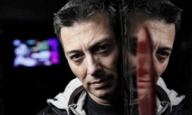 «Σαν να είσαι εδώ»: Το νέο Single του Νίκου Μακρόπουλου