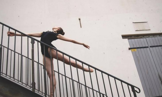 Barre à Terre: Εσύ ακόμα να πεις το «ναι» στη γυμναστική που ψηλώνει;