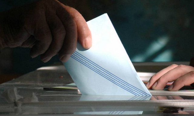 Νέα δημοσκόπηση: Ποια κόμματα μένουν εκτός Βουλής
