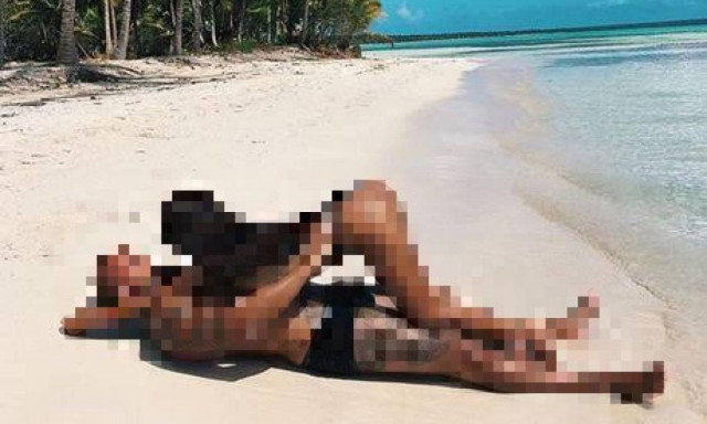 Η Νικολέτα στον Άγιο Δομίνικο - Ακατάλληλο για ανηλίκους (photos)