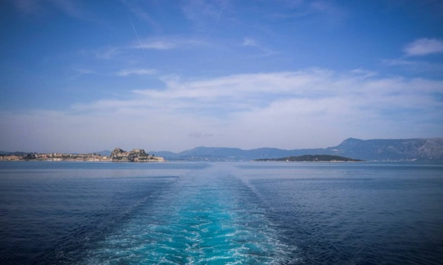 Καιρός - Η ΕΜΥ προειδοποιεί: Έρχεται μίνι καύσωνας – Πού θα ξεπεράσει ο υδράργυρος τους 34 βαθμούς