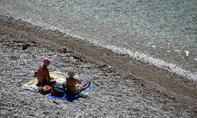 Καιρός: «Καυτή» η Δευτέρα - Σε αυτές τις περιοχές θα δείξει 36 βαθμούς το θερμόμετρο