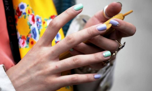 Nail color trend: Το χρώμα που θα λατρέψεις για το καλοκαιρινό σου μανικιούρ