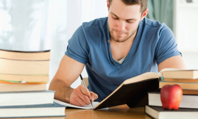 Το σύμπλεγμα βιταμινών Β: Ο καλύτερος σύμμαχος για τις πανελλήνιες εξετάσεις