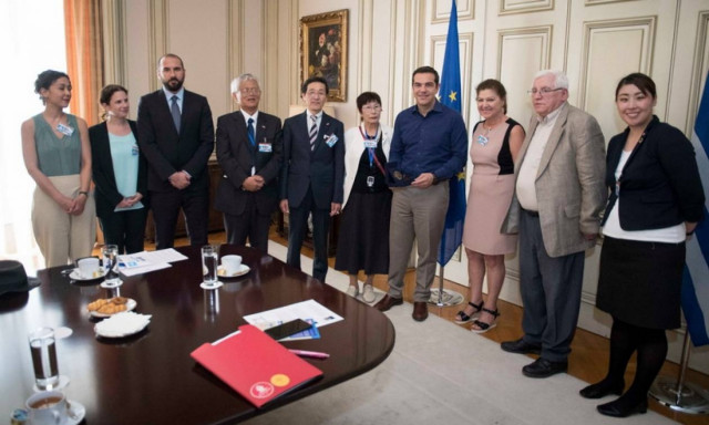 Τσίπρας: Να συνεχίσουμε να αγωνιζόμαστε για έναν πιο ειρηνικό κόσμο