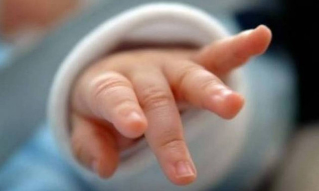 Σοκαριστικό: Έθαψαν νεογέννητο και το βρήκαν ζωντανό 8 ώρες μετά!