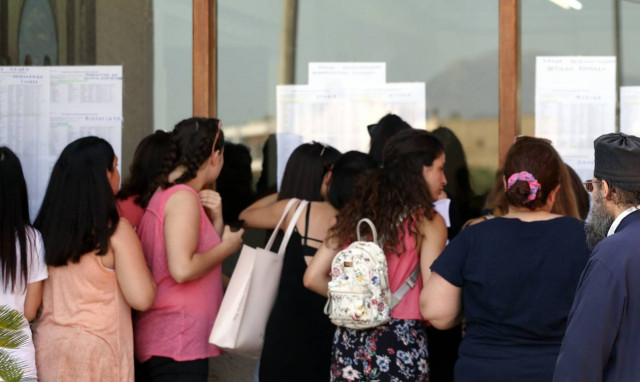 Πανελλήνιες 2018: Θέματα και απαντήσεις στη Νεοελληνική Γλώσσα - Έκθεση