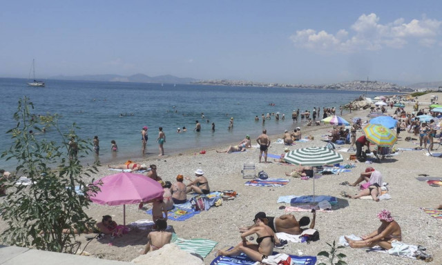 Καιρός τώρα: Κορυφώνεται το πρώτο κύμα ζέστης - Πόσο θα φτάσει η θερμοκρασία (pics)