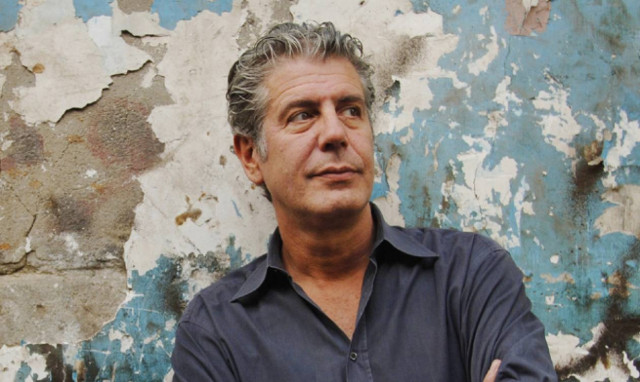 Anthony Bourdain: Οι τρεις κανόνες του διάσημου Σεφ για να τρως καλά όταν ταξιδεύεις