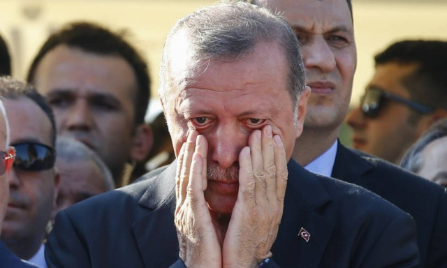Θρήνος για τον Ερντογάν (pics)