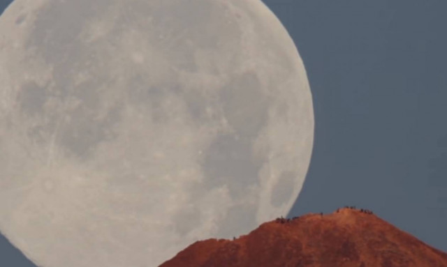 Εκπληκτικό βίντεο: Το milk moon πιο εντυπωσιακό από ποτέ!