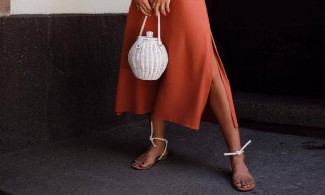 Shopping time: Τα σανδάλια που θα φορέσεις με όλα σου τα καλοκαιρινά outfits