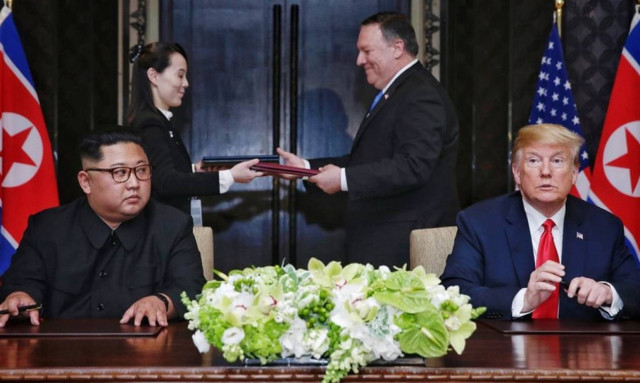 Η μυστηριώδης τραγουδίστρια που συνόδευσε τον Κιμ στη Σιγκαπούρη – Είναι η ερωμένη του; (pics)