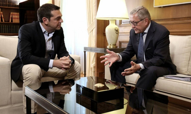 Συνάντηση Τσίπρα - Ρέγκλινγκ το πρωί της Τετάρτης (13/6)