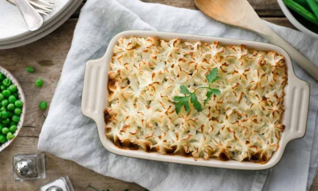 Εσύ μπορείς να μαντέψεις τι έχει κάτω από τη στρώση του πουρέ πατάτας; Δεν θα το βρεις!