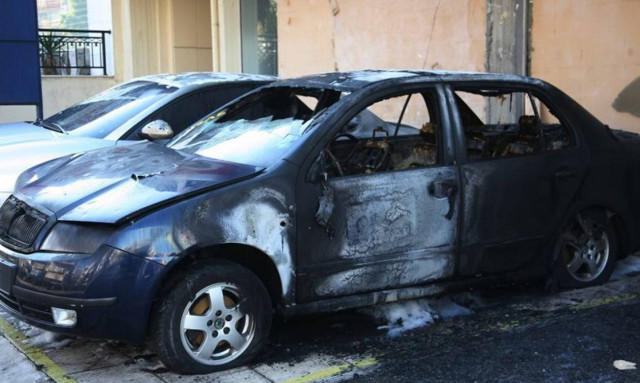 Συναγερμός στην Αττική: Μπαράζ επιθέσεων σε εννέα οχήματα εταιρείας ταχυμεταφορών