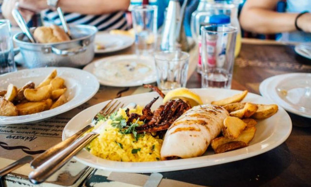 Πόση πρωτεΐνη πρέπει να καταναλώνεις αν δεν θέλεις να πάρεις βάρος;