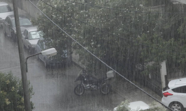 Έκτακτο δελτίο ΕΜΥ - Καιρός: Αυτές τις περιοχές θα χτυπήσει ο «Μίνωας» τη Δευτέρα