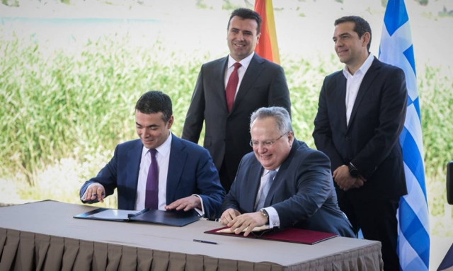 Νέα εποχή από τις Πρέσπες για το Σκοπιανό - «Έπεσαν» οι υπογραφές