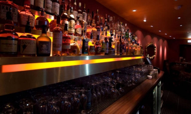 Ρόδος: Αθώοι οι 7 Βρετανοί για τη δολοφονία 17χρονου