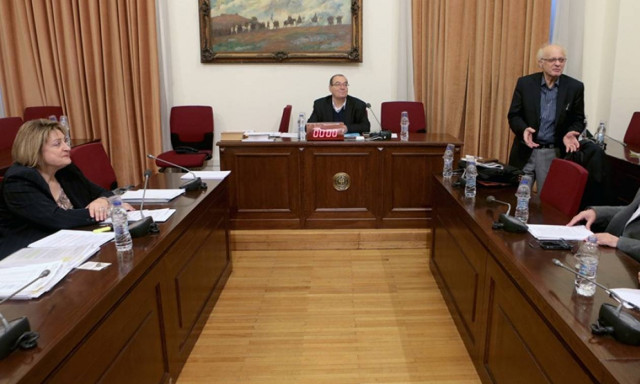 Εξεταστική για την Υγεία: Ποινική δίωξη κατά 7 ατόμων του ΚΕΕΛΠΝΟ για κακούργημα