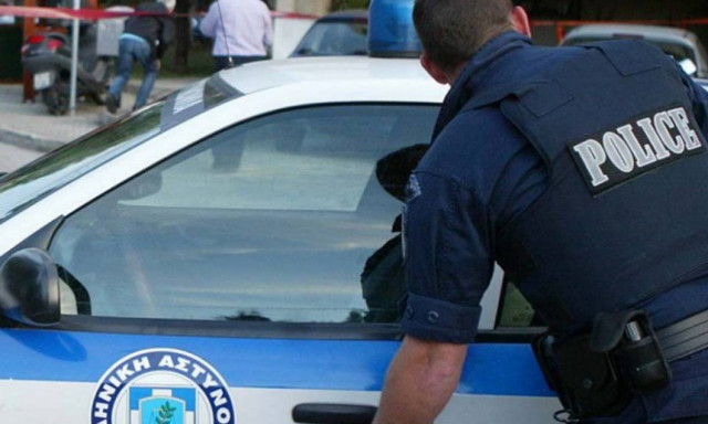 Λάρισα: Απείλησε με όπλο τον γείτονά του επειδή ήθελε να βάλει air-condition