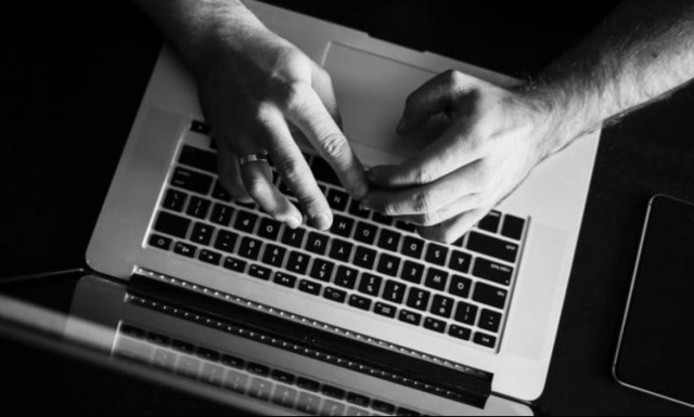 ΣΟΚ στην Κρήτη: Σύλληψη 30χρονου για πορνογραφία ανηλίκων μέσω διαδικτύου