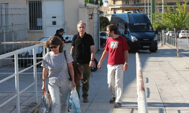 Στις φυλακές Κορυδαλλού επέστρεψε ο Δημήτρης Κουφοντίνας (vid)