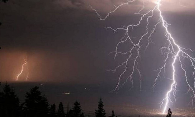 ΕΚΤΑΚΤΟ δελτίο επιδείνωσης καιρού: Ισχυρές καταιγίδες και χαλάζι θα σαρώσουν τη χώρα - Πού και πότε