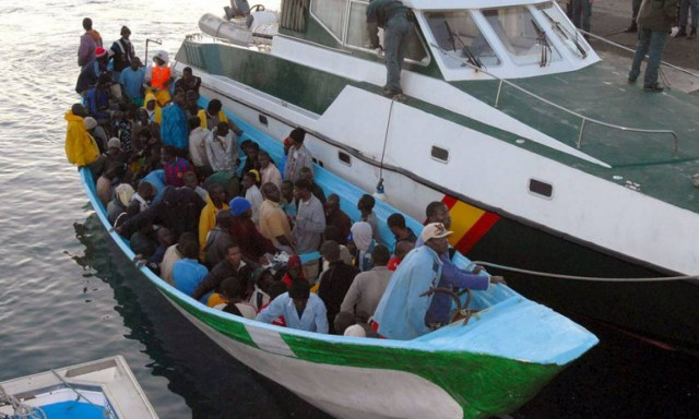 Ισπανία: Περισσότεροι από 600 μετανάστες διασώθηκαν σε μια μέρα