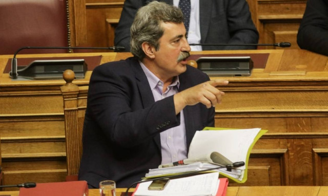Πολάκης: Παράταση της θητείας των επικουρικών με νέες συμβάσεις – Κατατέθηκε η τροπολογία