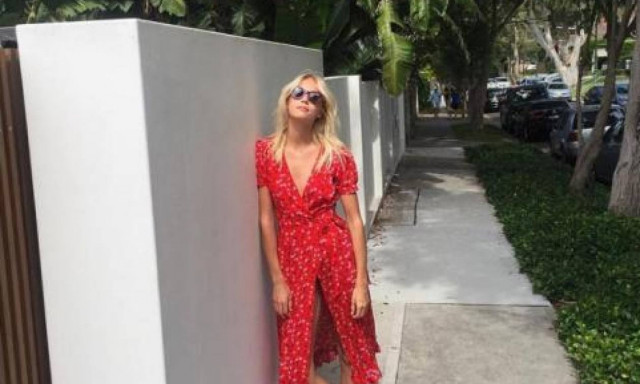 Αυτά είναι τα basics από την καλοκαιρινή γκαρνταρόμπα μίας στιλάτης Γαλλίδας