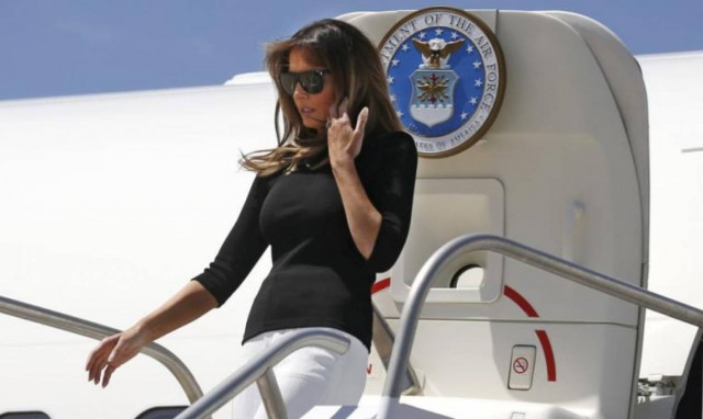 Απαστράπτουσα η Μελάνια, επισκέφτηκε αιφνιδιαστικά κέντρο φιλοξενίας παιδιών μεταναστών (vid+pics)