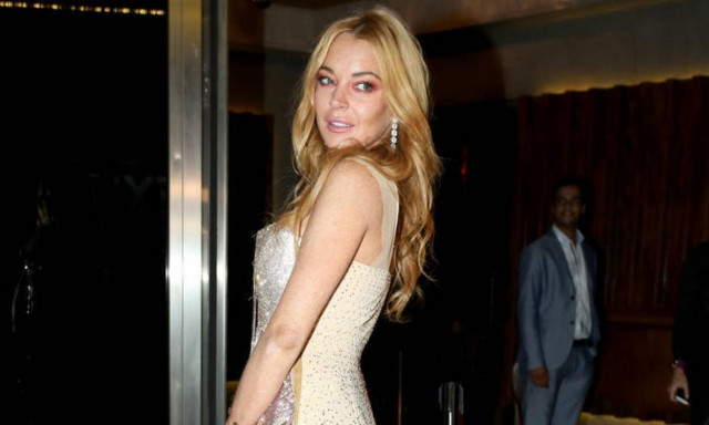 Θα μας τρελάνει η Λόχαν! Δείτε γιατί άνοιξε το μπιτς μπαρ στη Μύκονο και θα καταλάβετε...