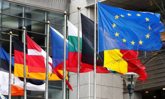 ΕΕ: Στον «πάγο» μέχρι το τέλος του 2019 Σκόπια και Αλβανία