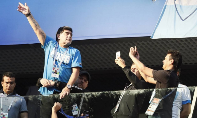 Μουντιάλ 2018: Η FIFA «απειλεί» τον Μαραντόνα με απαγόρευση εισόδου στα γήπεδα