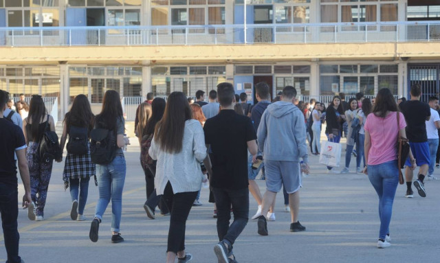 Βάσεις 2018: Τα πάνω - κάτω στις βάσεις εισαγωγής - Πτώση σε Ιατρική και Πολυτεχνείο