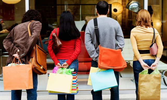Θερινές εκπτώσεις: Πότε ξεκινούν και τι πρέπει να προσέξουν οι καταναλωτές