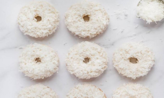 Donuts φούρνου με άρωμα καρύδας