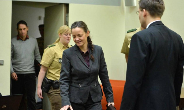 H Μπεάτε Τσέπε μετά τις ρατσιστικές δολοφονίες απαρνήθηκε το νεοναζιστικό παρελθόν της (vid+pic)