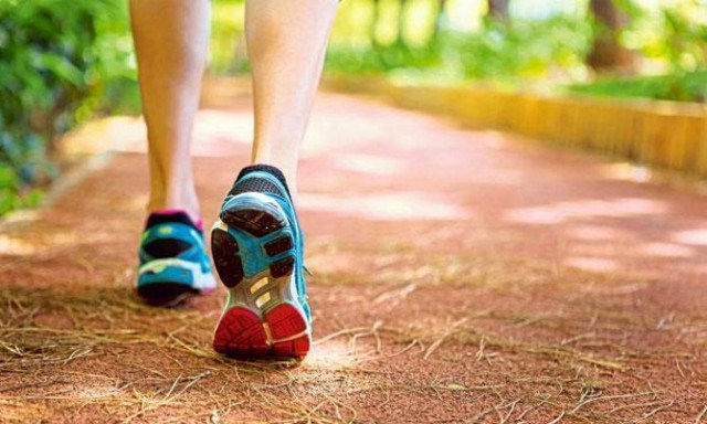 Πόσα βήματα το λεπτό είναι το περπάτημα που συστήνουν οι γιατροί