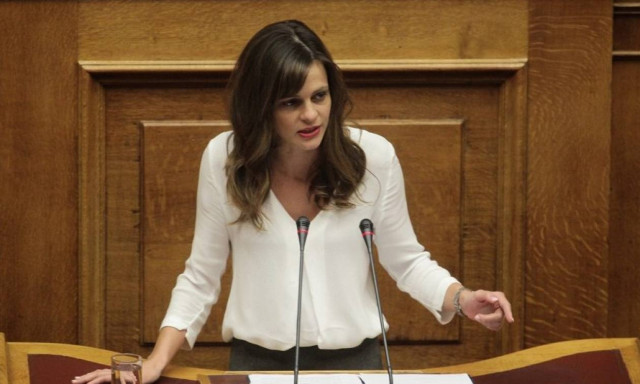 Αχτσιόγλου: Πώς θα γίνεται η διαγραφή ασφαλιστικών οφειλών