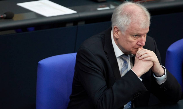 Ζεεχόφερ:  Οι αιτούντες άσυλο πρέπει να επιστρέφονται σε Ελλάδα και Ιταλία