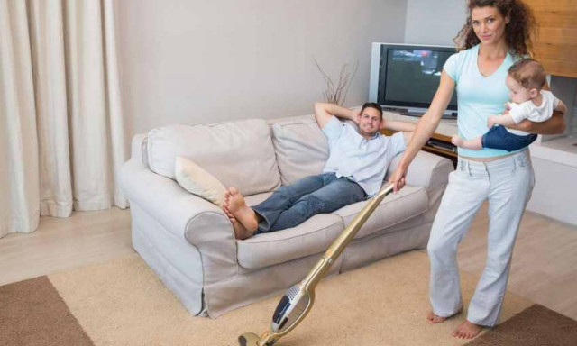 Επάγγελμα «Οικιακά»: Δημοψήφισμα για τον ρόλο «της γυναίκας στο σπίτι» ανακοίνωσε η Ιρλανδία